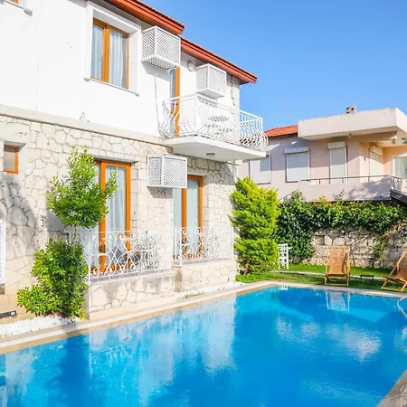 Hotel Limoni Alacati *