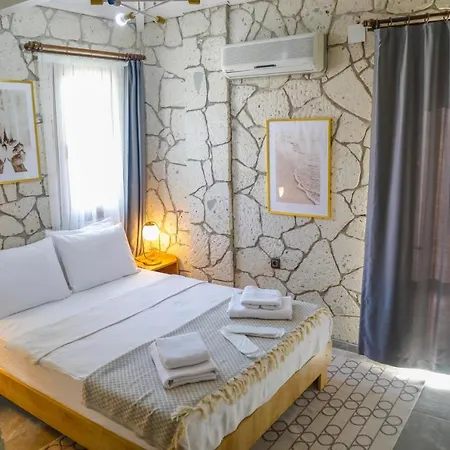 Limoni Alacati فندق